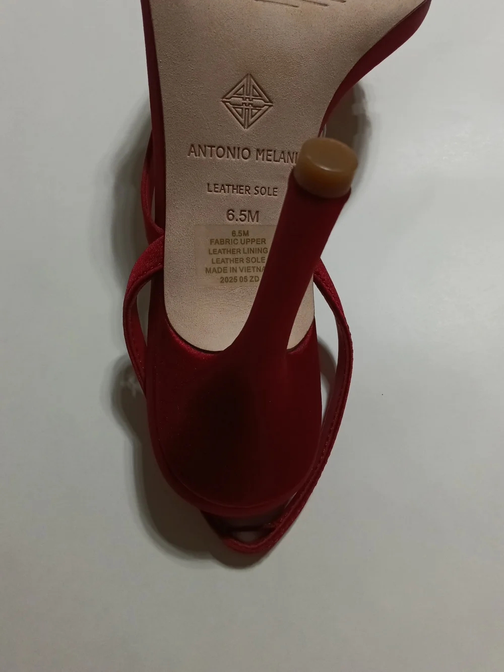 Antonio Melani Ames Burgundy Satin Pointed Toe Slingback Dress Heels Size 6.5